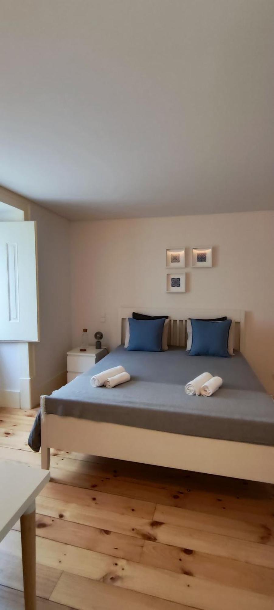Central Bedroom In Shared House In Chiado - Historic Center Of Lisboa Екстериор снимка